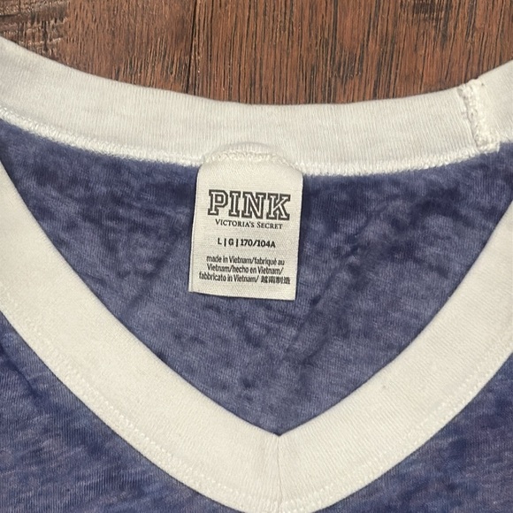 Large PINK Victoria's Secret Blue and White Short Sleeve Tee - Picture 5 of 8